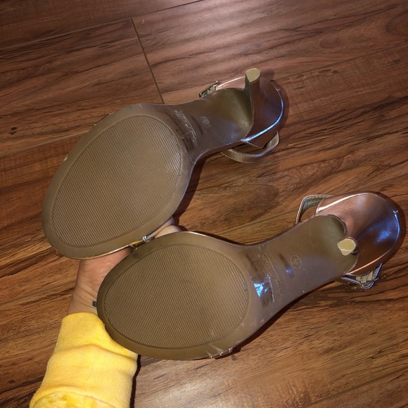 Simple Strappy Heels - Picture 6 of 6